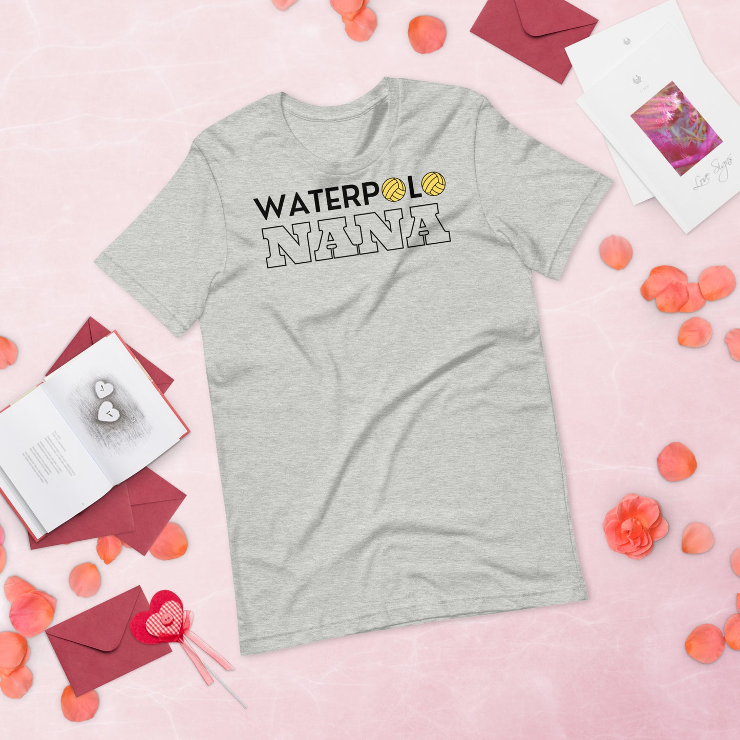 Waterpolo Nana - Unisex Soft T-shirt - Bella Canvas 3001